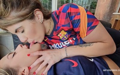 Fantastic Kisses – Paris vs Barselona